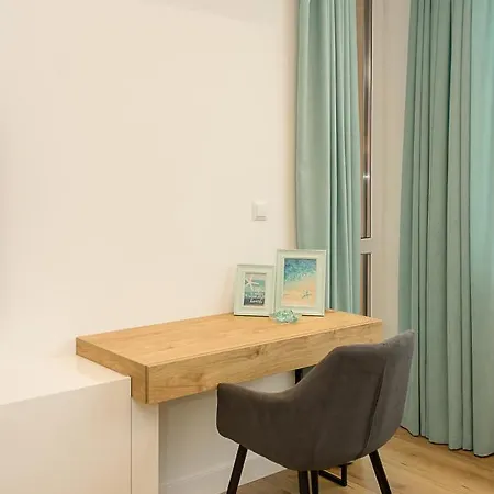 Modern Seaside Retreat 1bd By Flat Mаnager Appartement