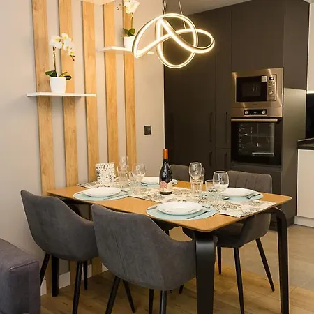 Modern Seaside Retreat 1bd By Flat Mаnager * Варна